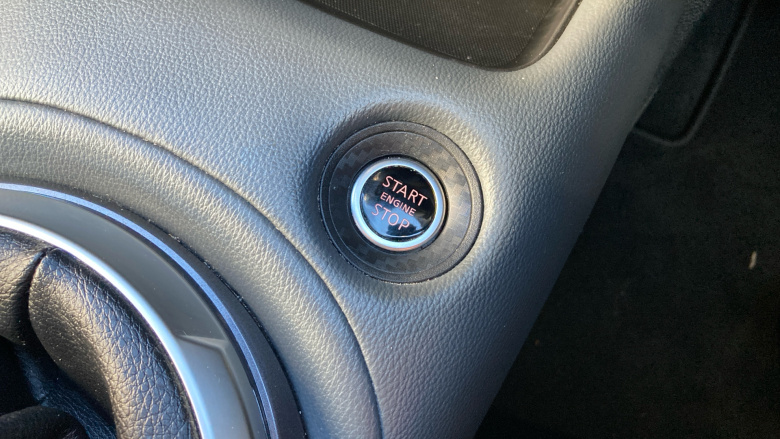 Nissan Juke 1.0 DiG-T 114 N-Connecta 5dr Petrol Hatchback